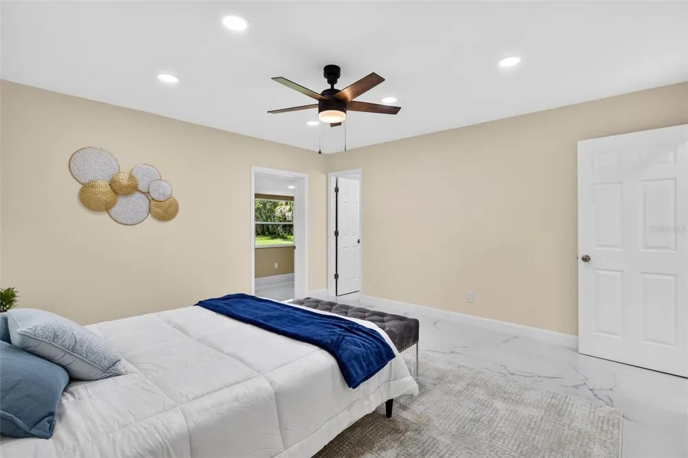 300 SCOTT ROAD Geneva, FL 32732