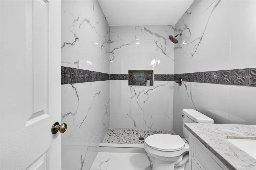 300 SCOTT ROAD Geneva, FL 32732
