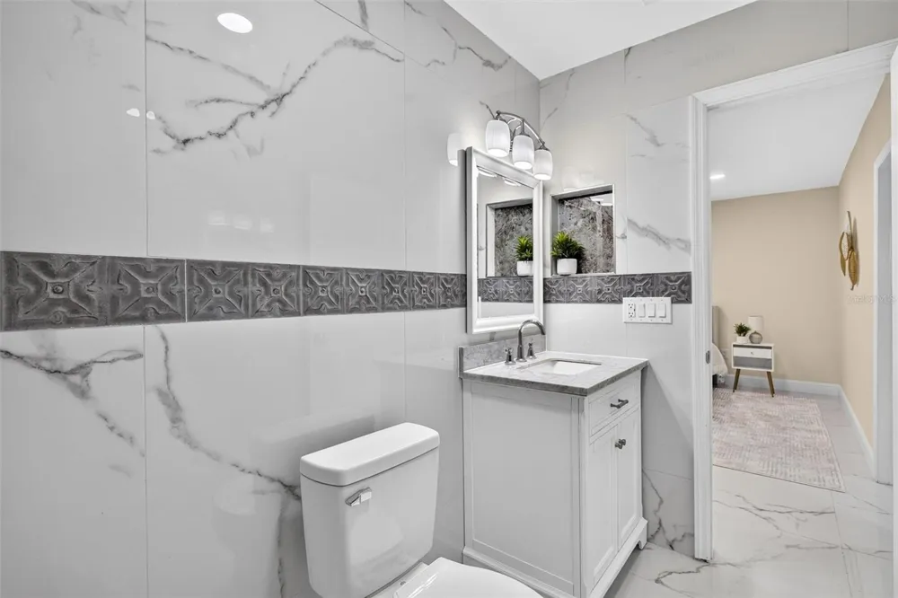 300 SCOTT ROAD Geneva, FL 32732