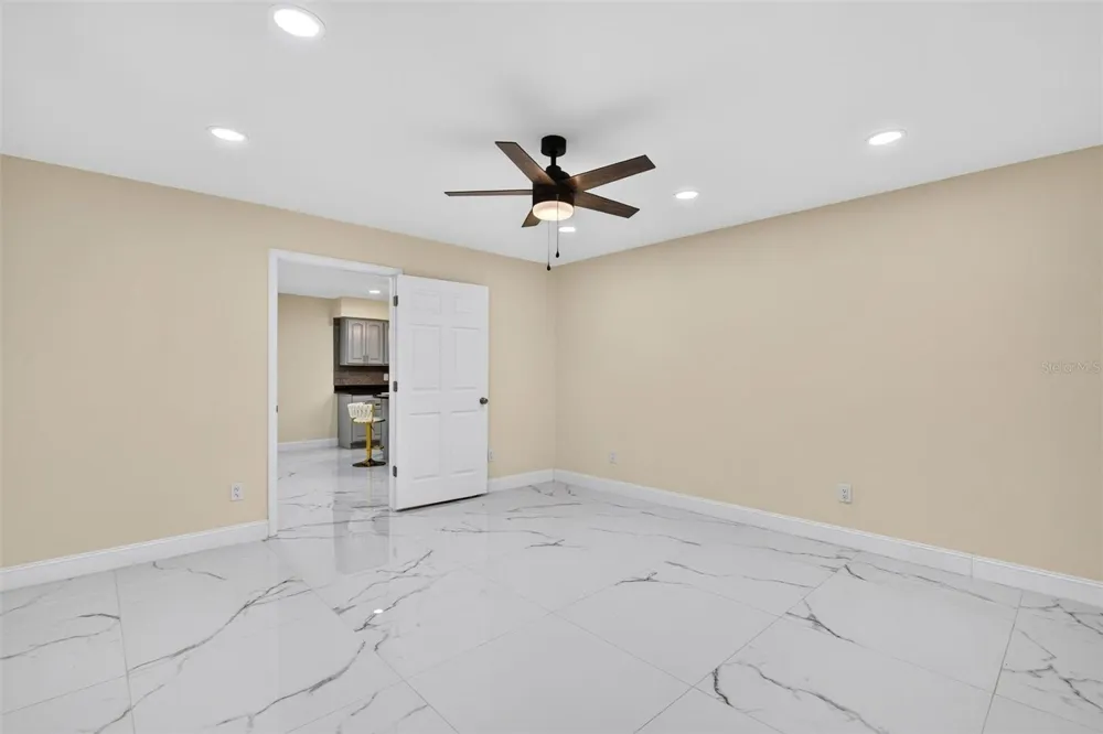 300 SCOTT ROAD Geneva, FL 32732
