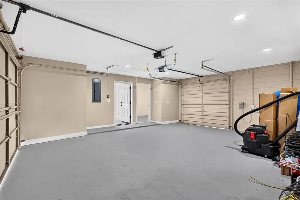 300 SCOTT ROAD Geneva, FL 32732