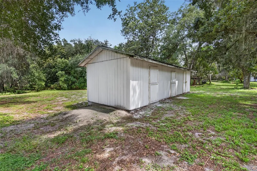 300 SCOTT ROAD Geneva, FL 32732