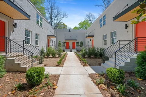237 Howard Street NE #6