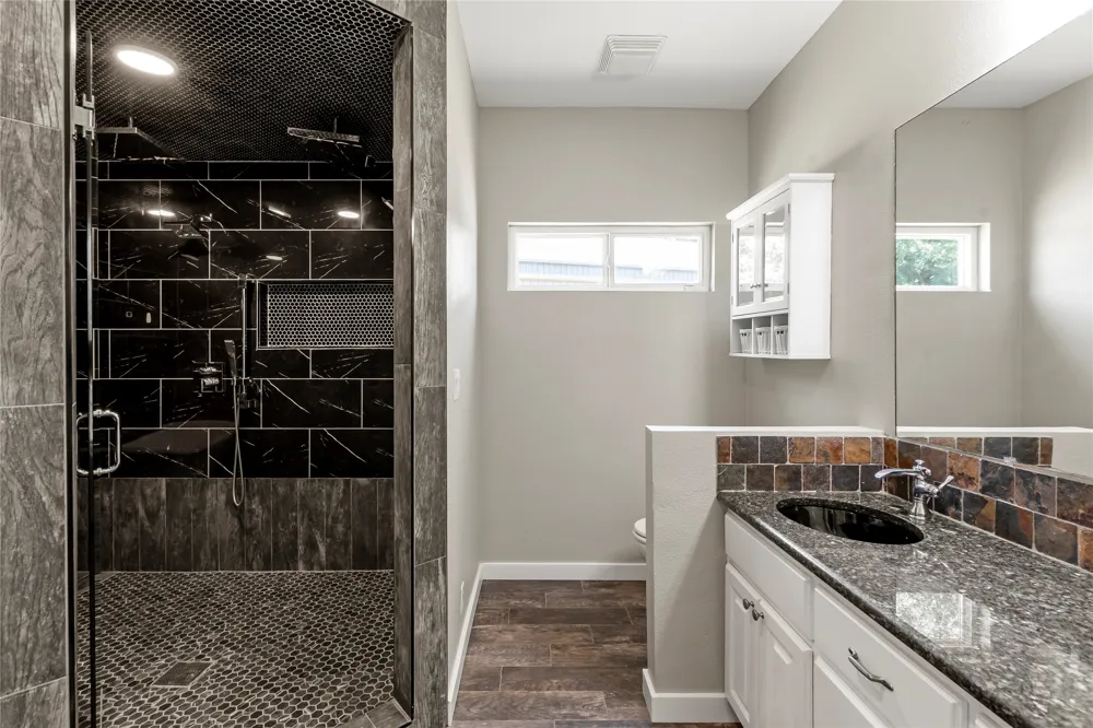 109 Bayview Street Gun Barrel City, TX 75156
