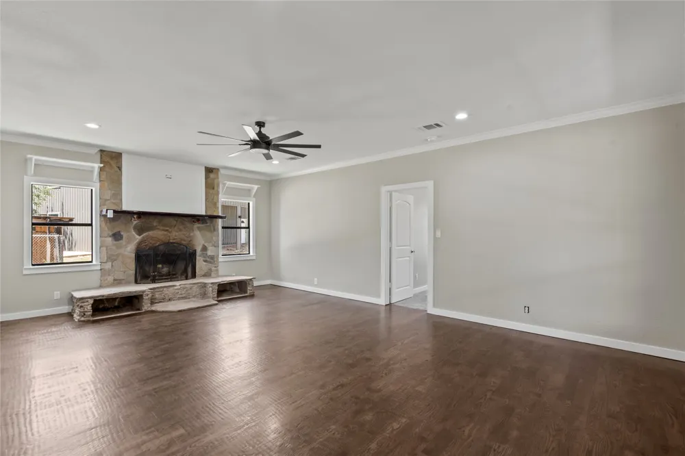 109 Bayview Street Gun Barrel City, TX 75156