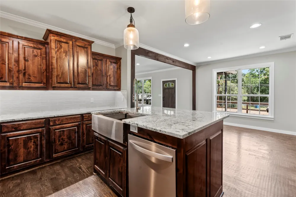 109 Bayview Street Gun Barrel City, TX 75156