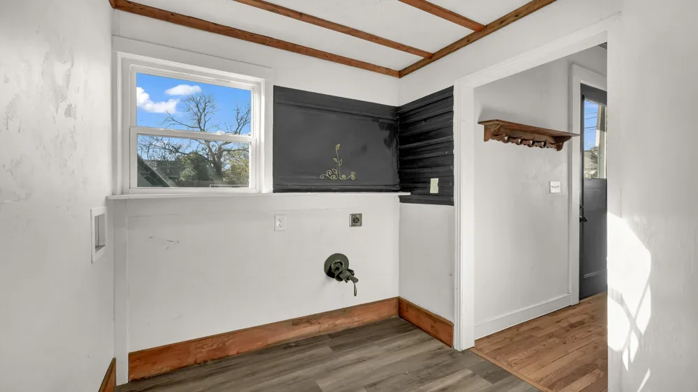 405 S Bowie Drive Weatherford, TX 76086