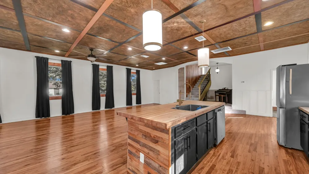 405 S Bowie Drive Weatherford, TX 76086
