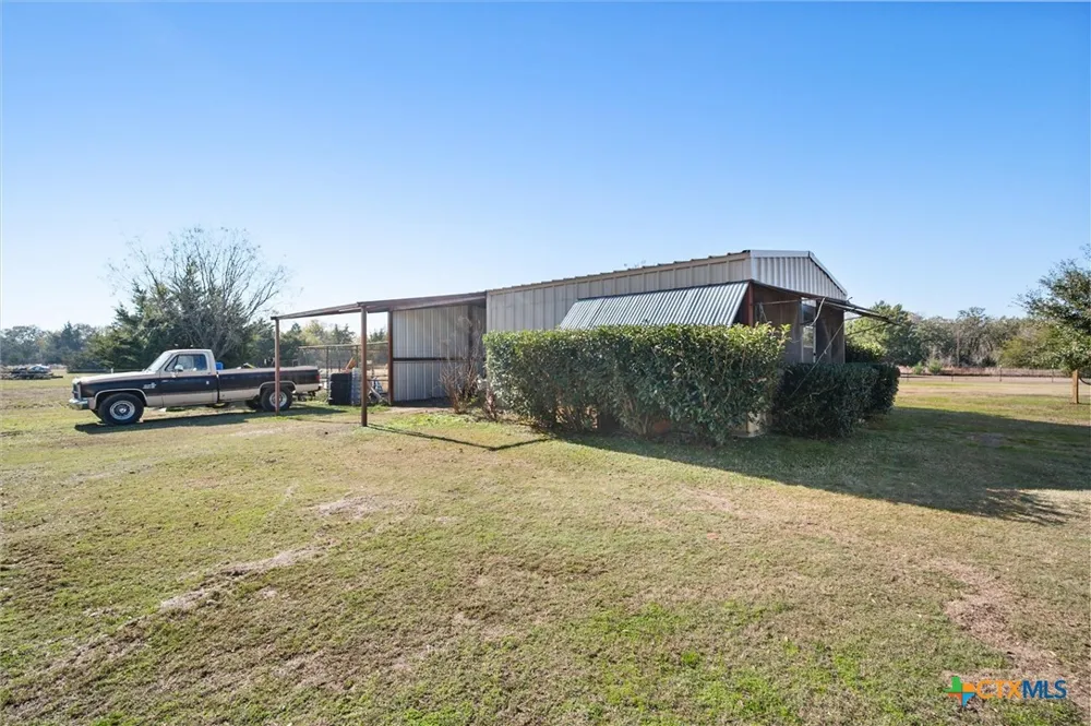 16857 FM 709 E Purdon, TX 76679