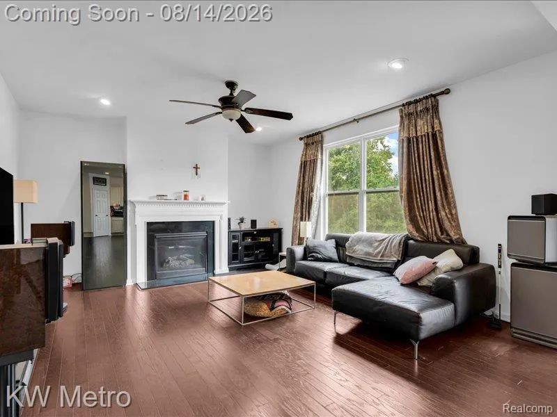 27315 Victoria Road Novi City, MI 48374