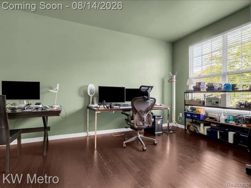 27315 Victoria Road Novi City, MI 48374