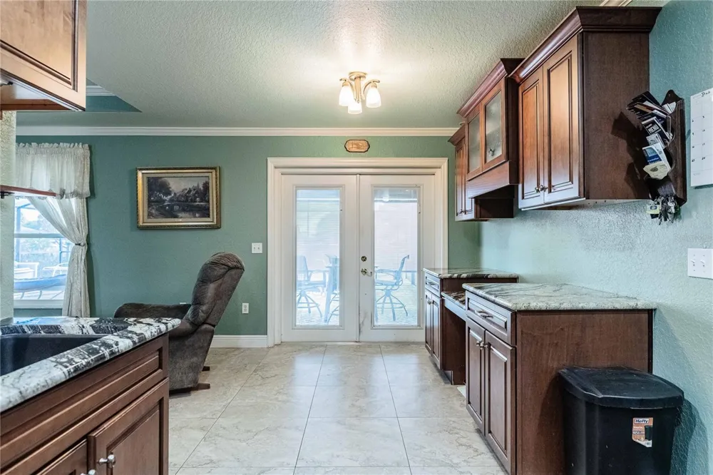 205 THOMAS COURT Winter Haven, FL 33880