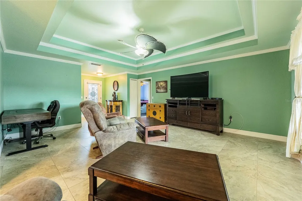 205 THOMAS COURT Winter Haven, FL 33880