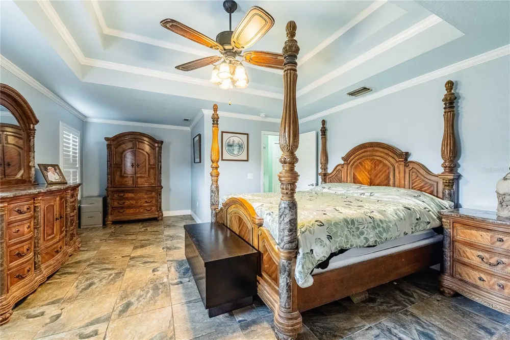 205 THOMAS COURT Winter Haven, FL 33880
