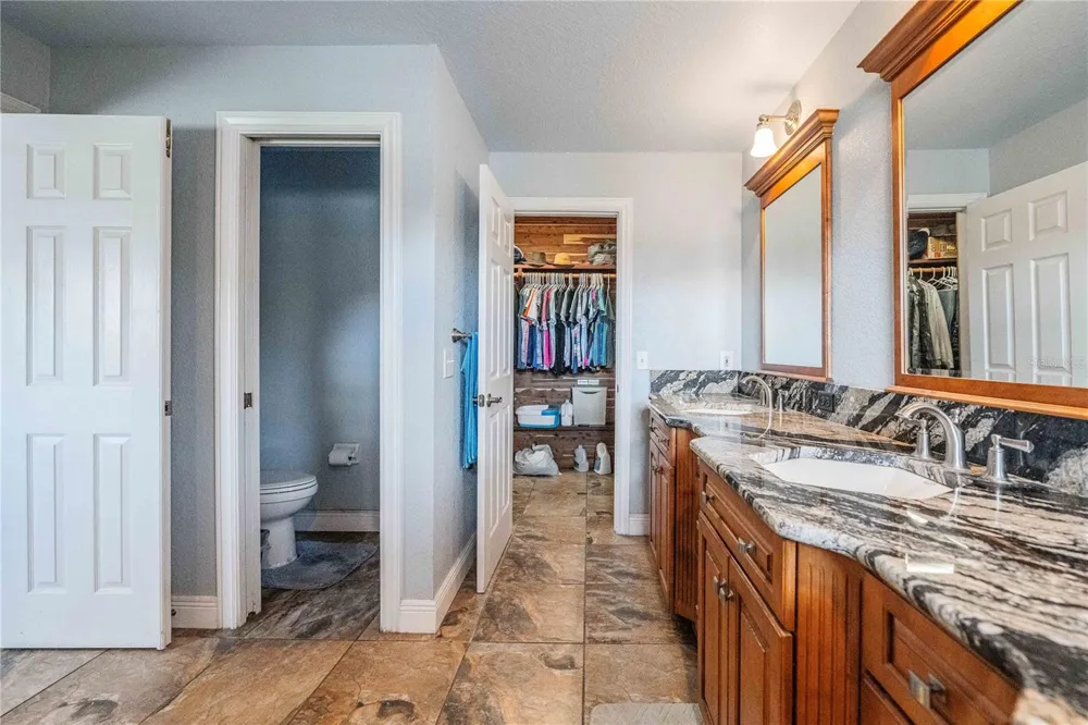 205 THOMAS COURT Winter Haven, FL 33880