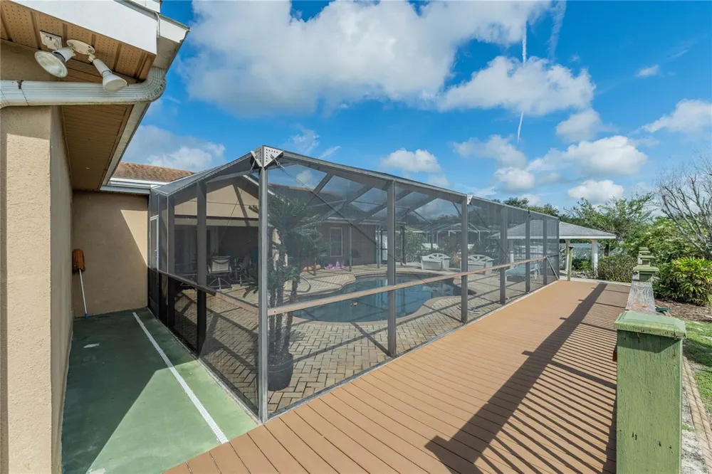 205 THOMAS COURT Winter Haven, FL 33880