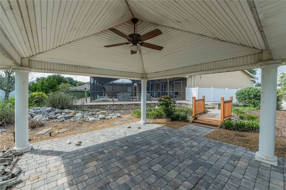 205 THOMAS COURT Winter Haven, FL 33880