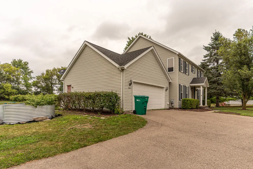 6884 Ralaric Drive Dexter, MI 48130