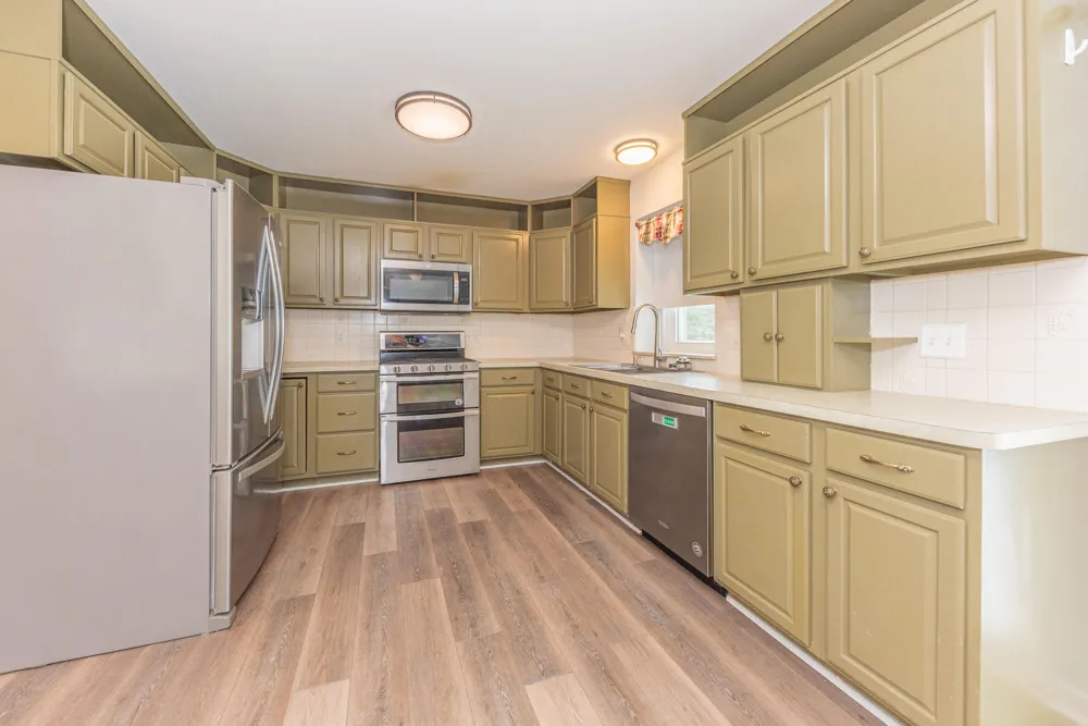6884 Ralaric Drive Dexter, MI 48130