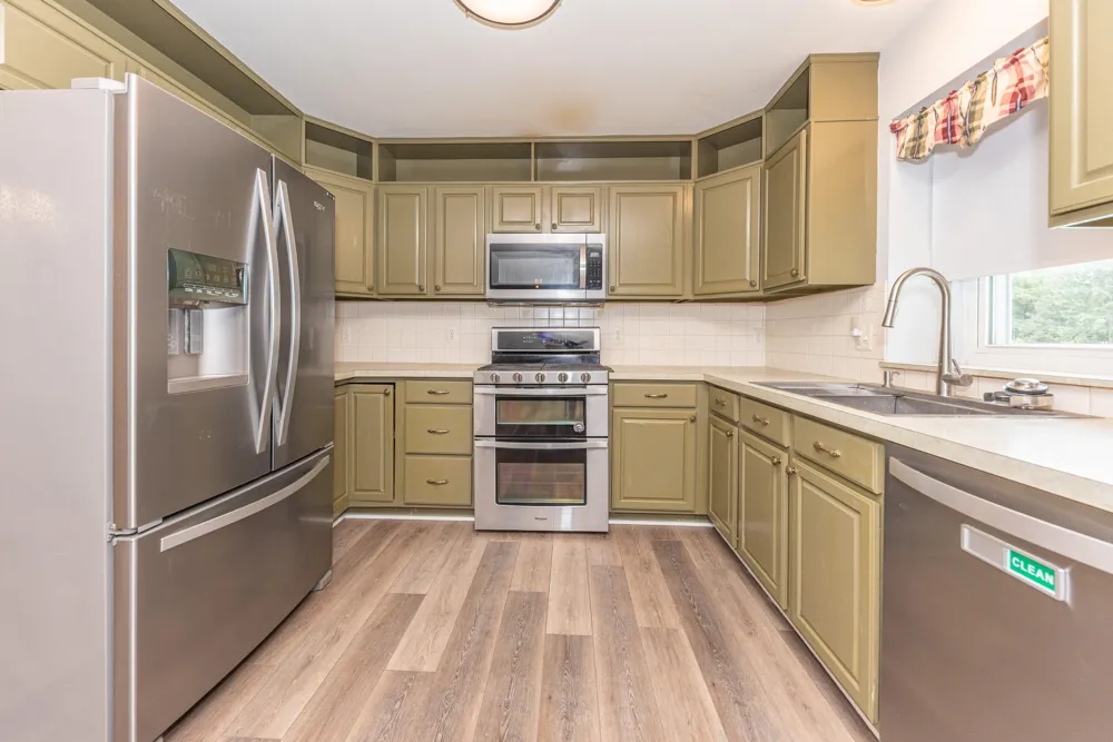 6884 Ralaric Drive Dexter, MI 48130