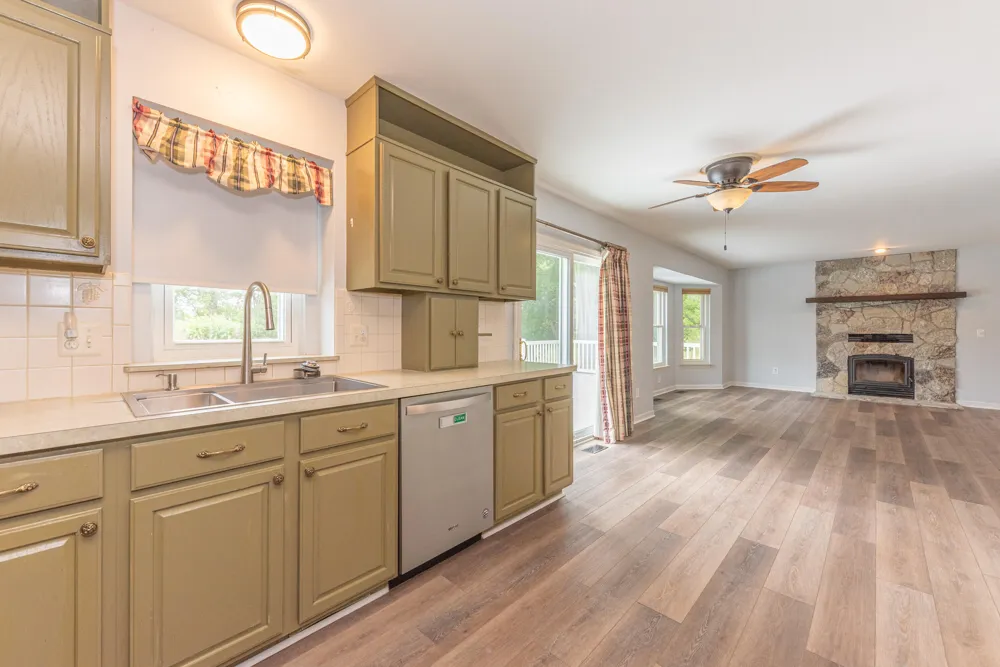 6884 Ralaric Drive Dexter, MI 48130
