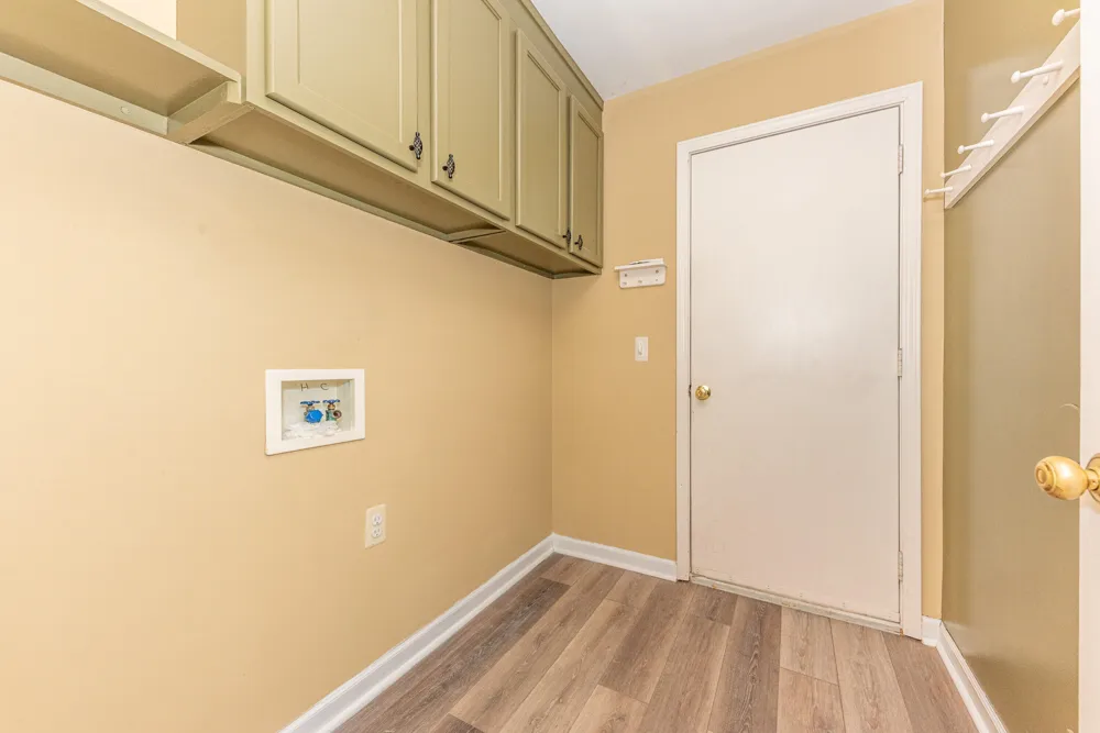 6884 Ralaric Drive Dexter, MI 48130