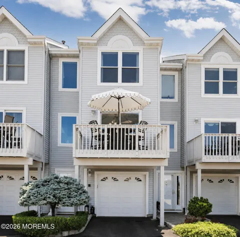 12 Vista Shores Drive