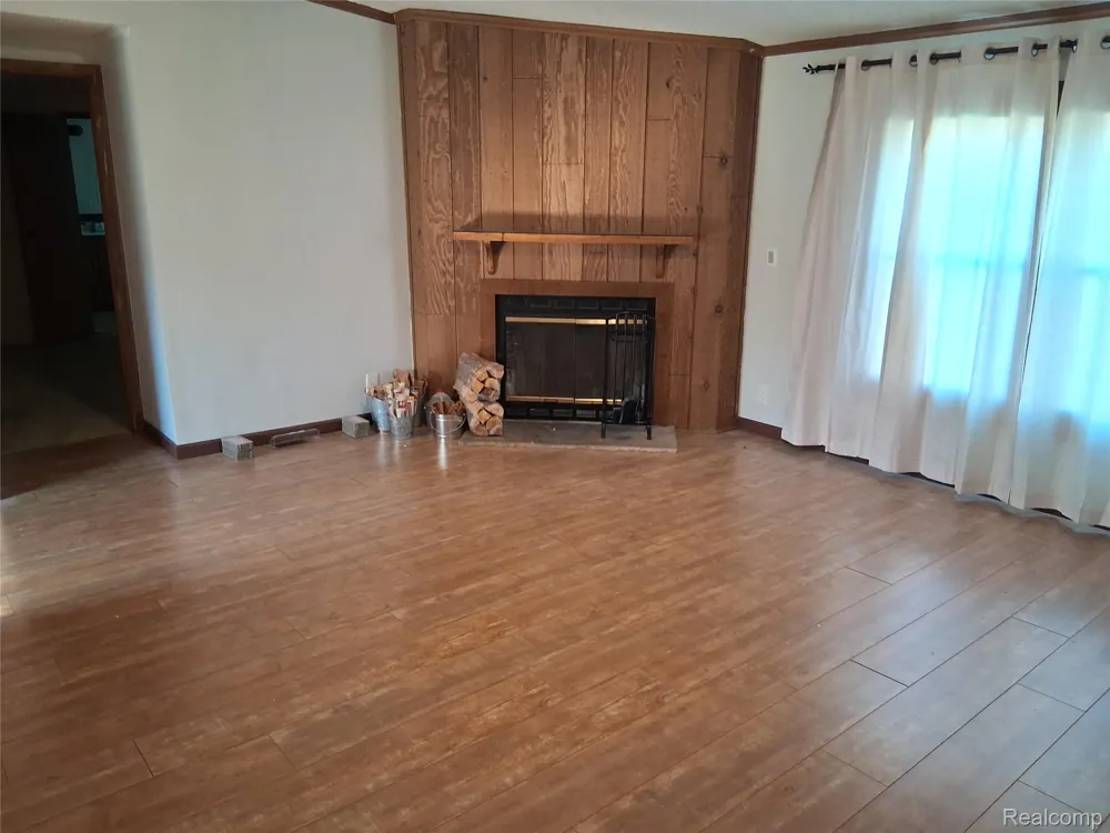 29142 Rosewood Street Flat Rock City, MI 48134