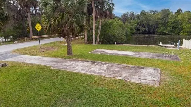 6807 EDGEWATER DRIVE New Port Richey, FL 34652