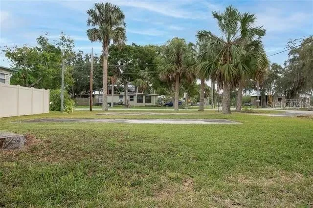 6807 EDGEWATER DRIVE New Port Richey, FL 34652
