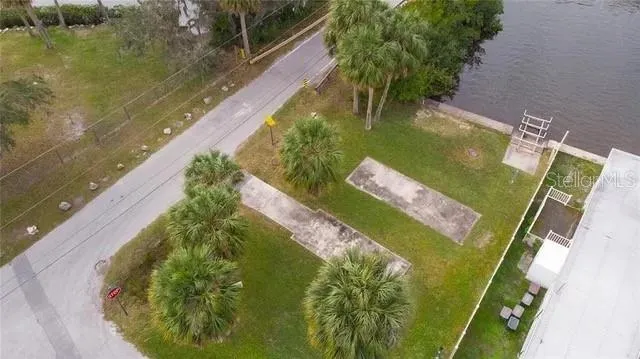 6807 EDGEWATER DRIVE New Port Richey, FL 34652