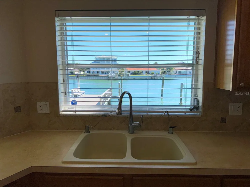 228 HOWARD DRIVE Belleair Beach, FL 33786