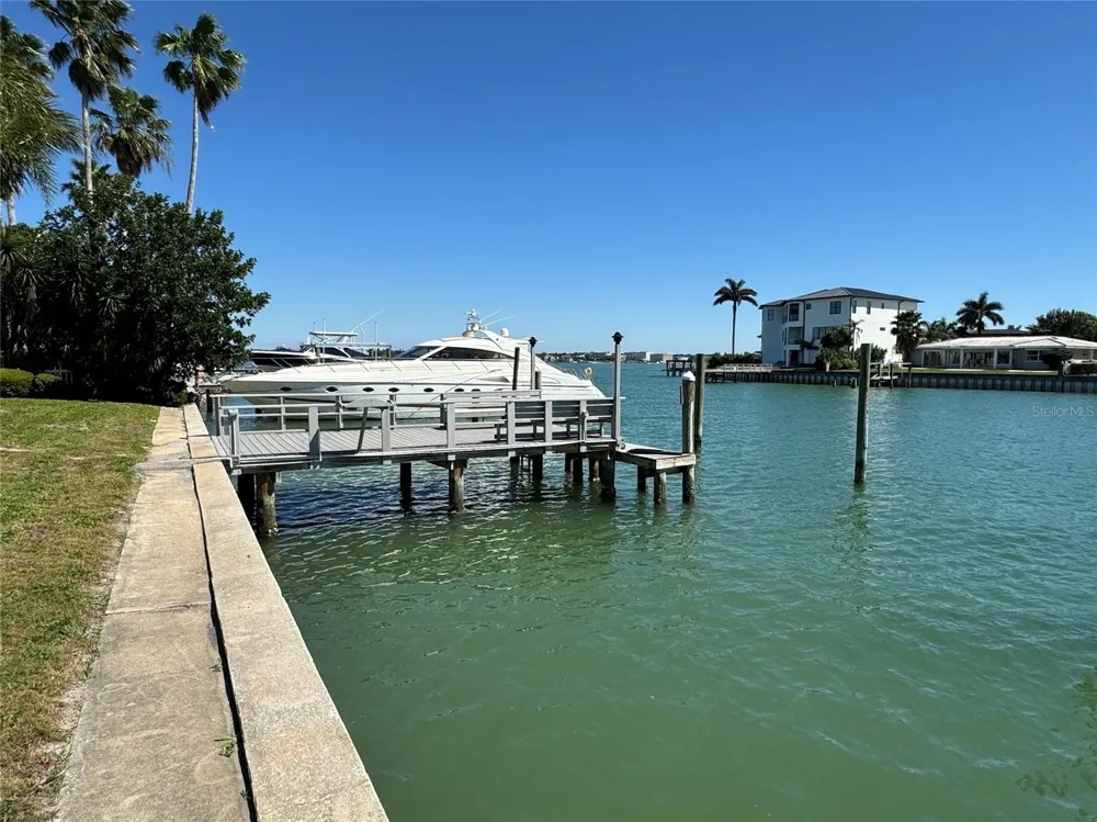 228 HOWARD DRIVE Belleair Beach, FL 33786