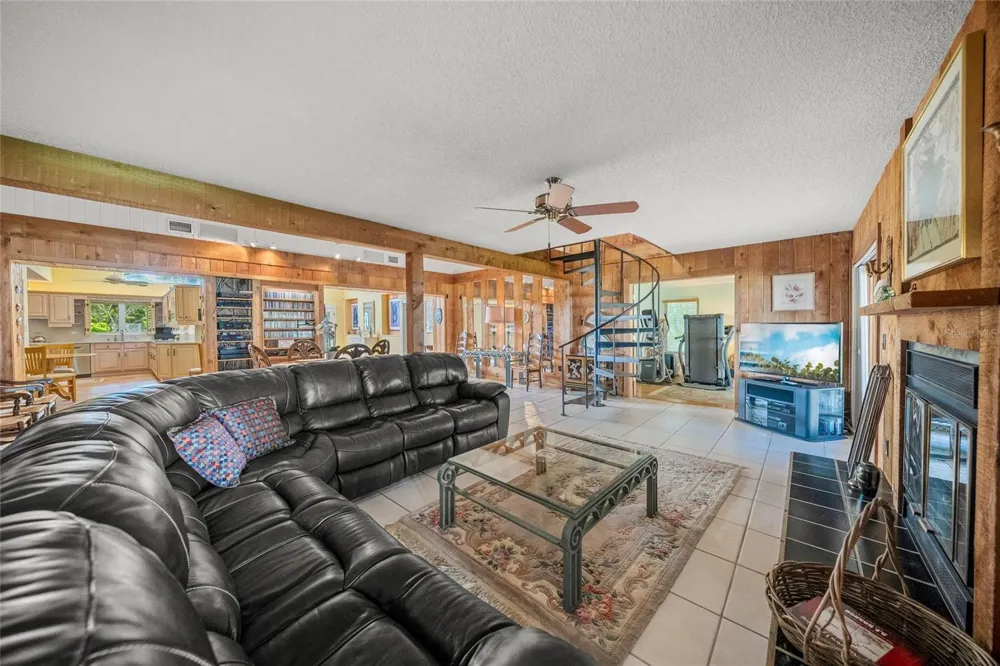 7616 COVE TERRACE Sarasota, FL 34231