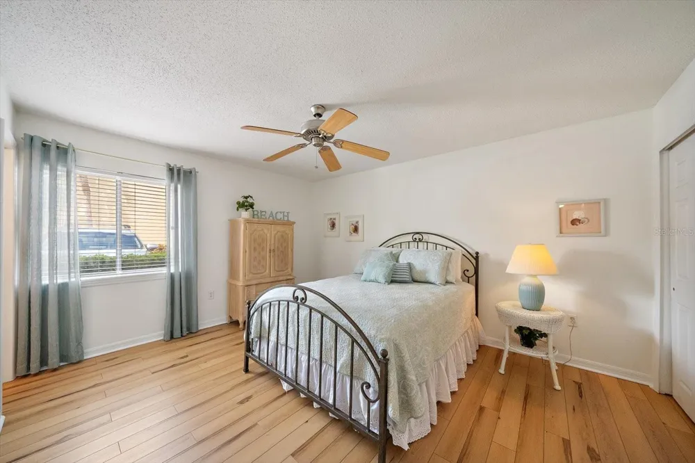 1927 TOUCAN WAY #306 Sarasota, FL 34232