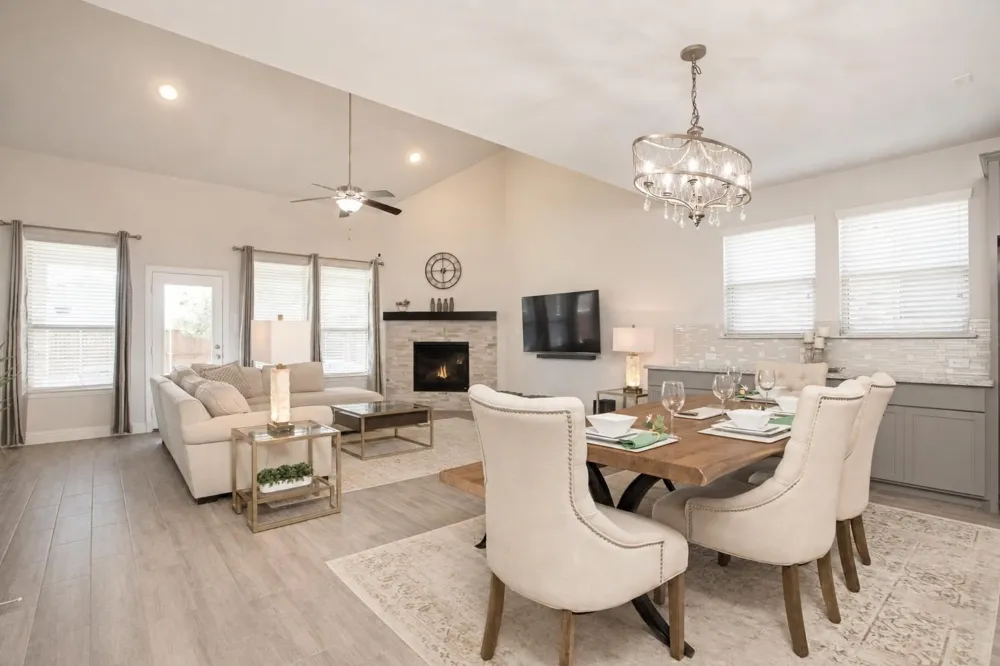933 Slate Lane Celina, TX 75009