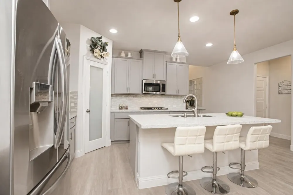 933 Slate Lane Celina, TX 75009