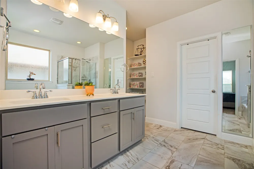 933 Slate Lane Celina, TX 75009