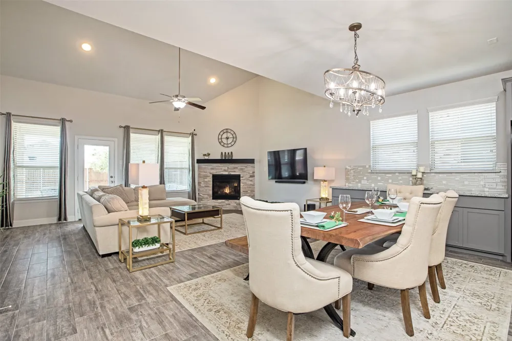933 Slate Lane Celina, TX 75009