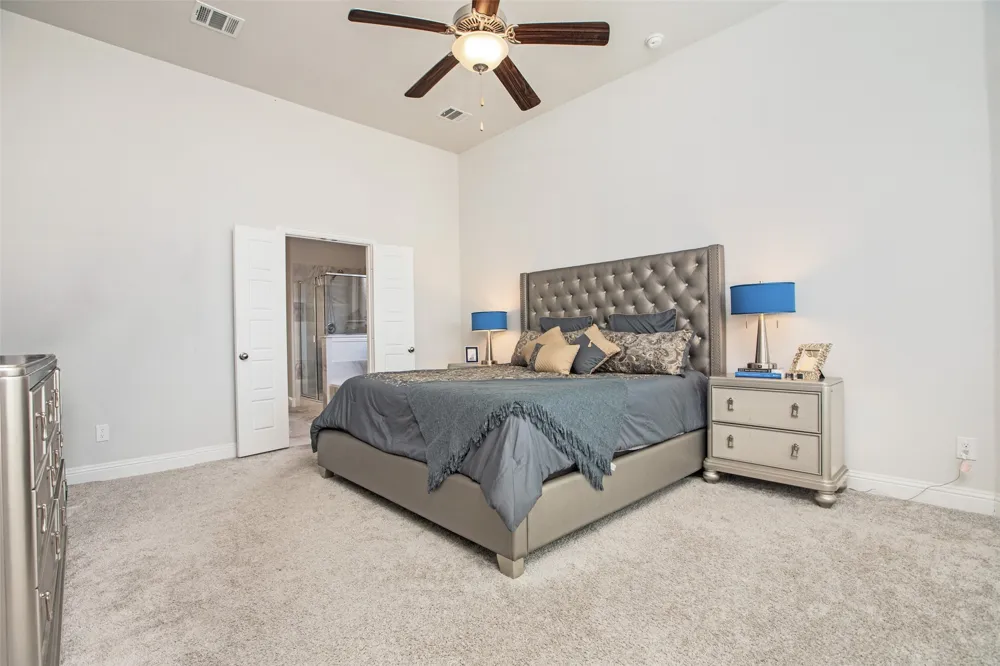 933 Slate Lane Celina, TX 75009