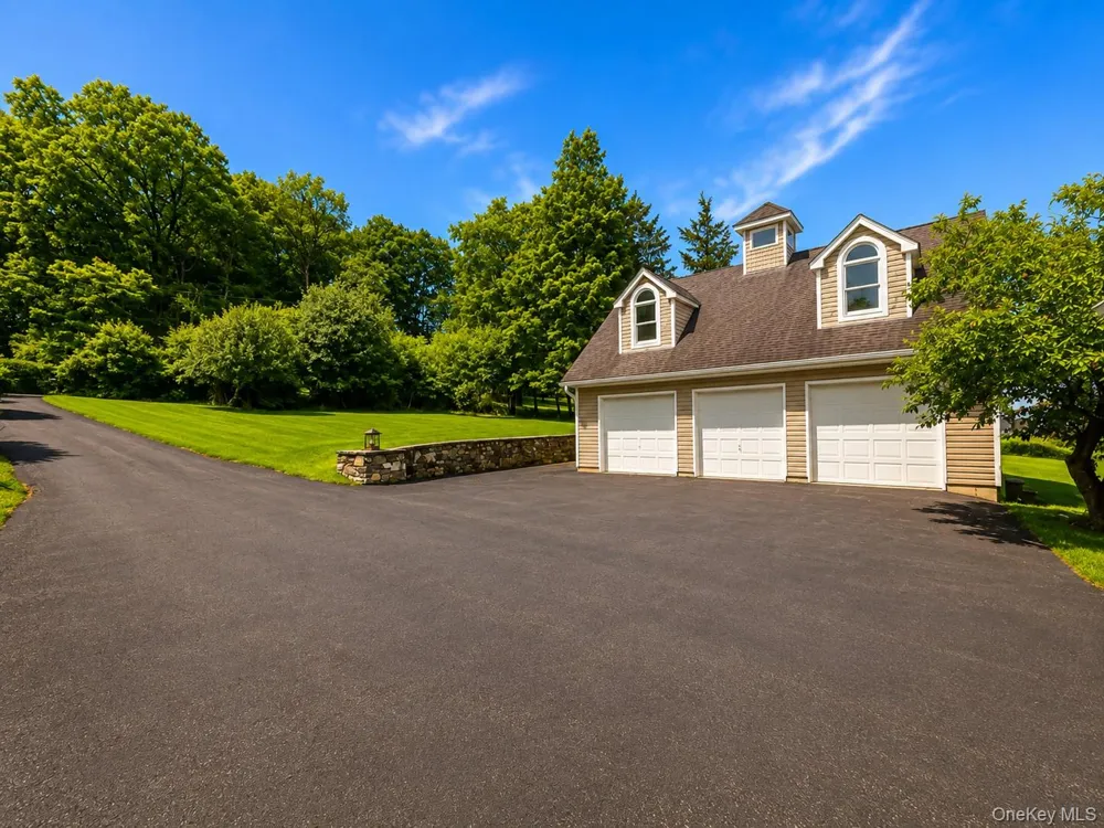 49 Helms Hill Road Washingtonville, NY 10992