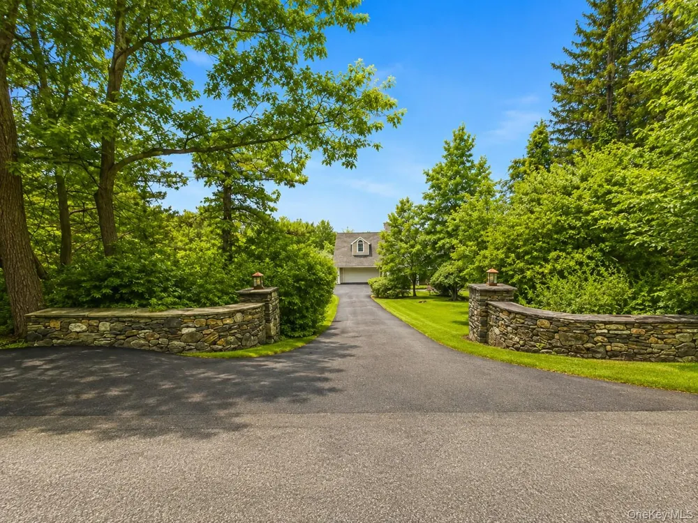 49 Helms Hill Road Washingtonville, NY 10992