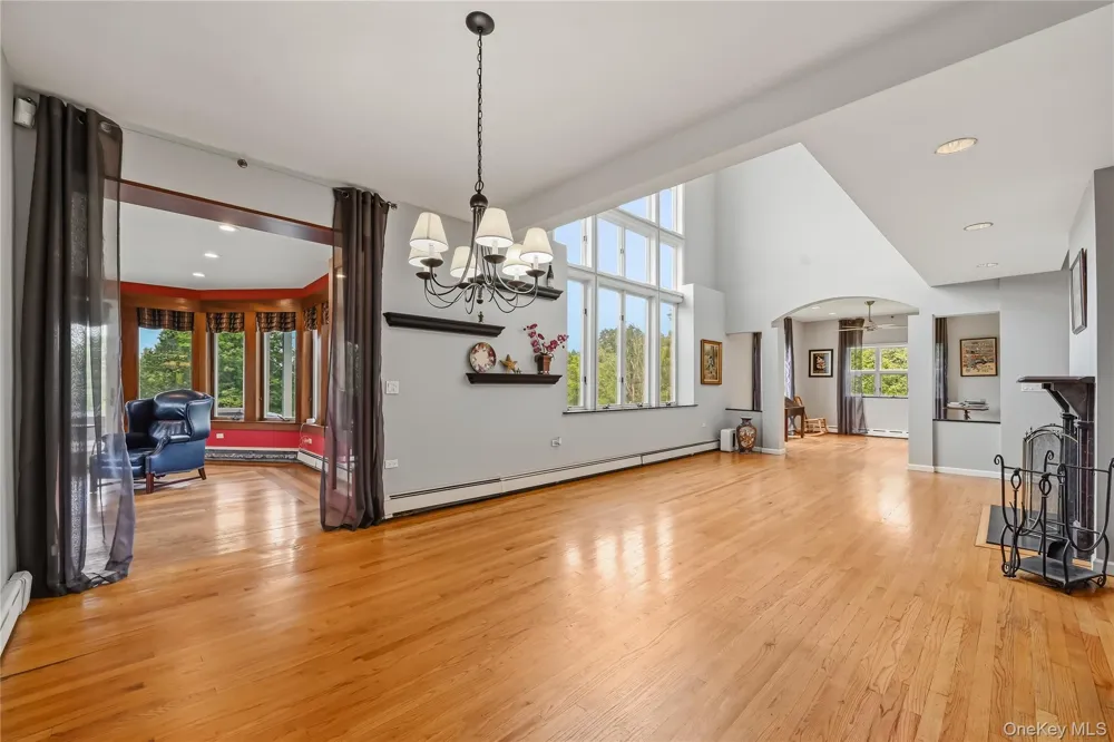 49 Helms Hill Road Washingtonville, NY 10992