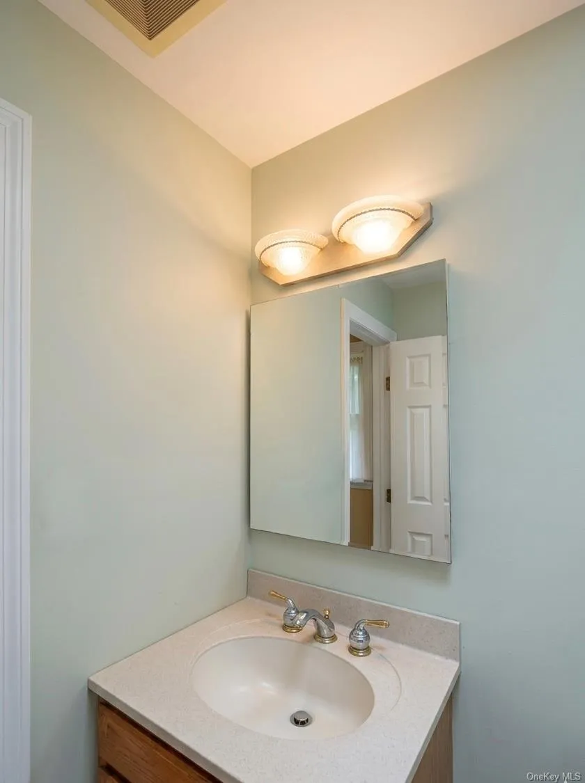269 W Pulaski Road Huntington Station, NY 11746