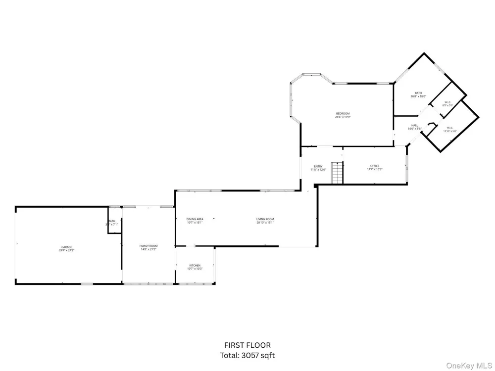 15 Tappentown Lane Brookville, NY 11545