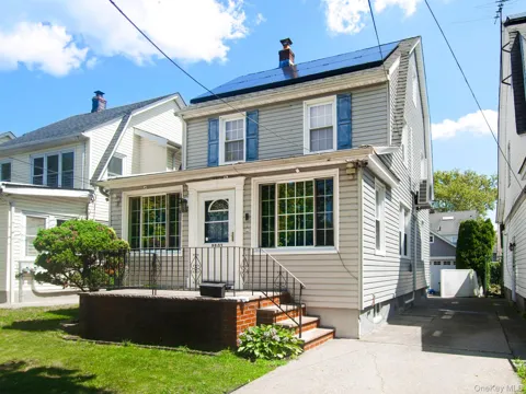 8903 249th Street