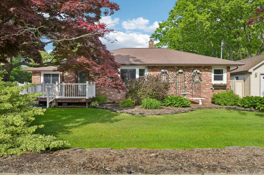 148 Oak Avenue Shirley, NY 11967