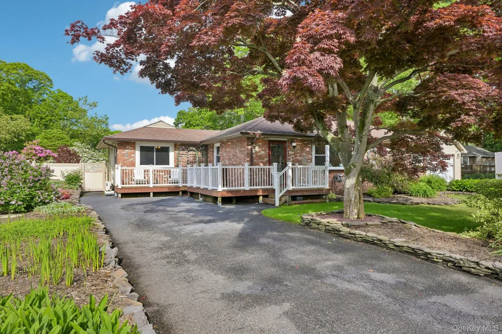 148 Oak Avenue Shirley, NY 11967