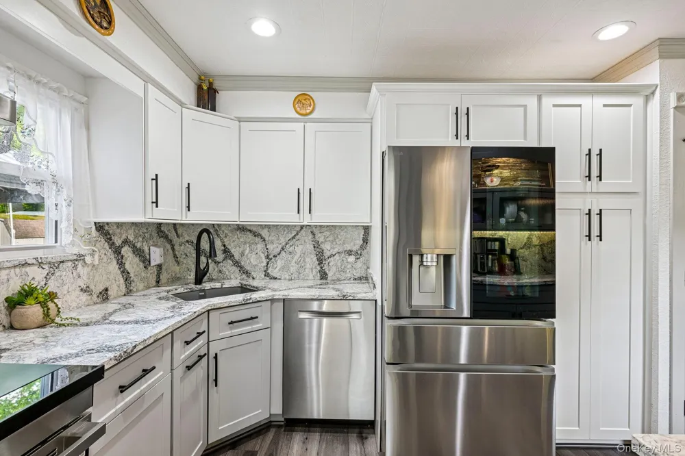148 Oak Avenue Shirley, NY 11967