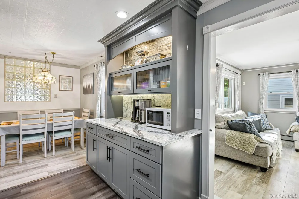 148 Oak Avenue Shirley, NY 11967